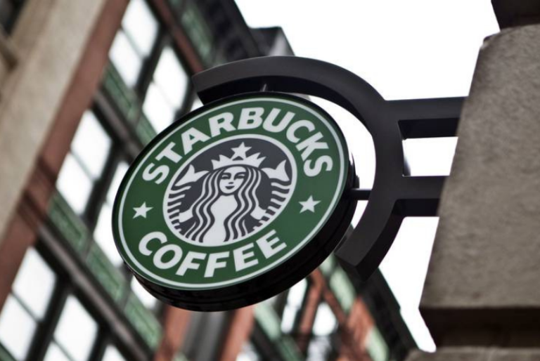 Starbucks anuncia salida definitiva de Rusia por invasión a Ucrania