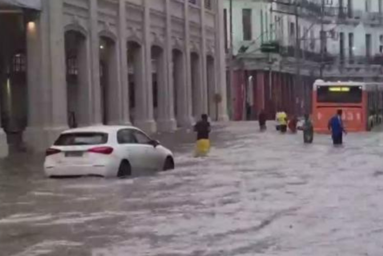 Tormenta Tropical Alex deja tres muertos en Cuba; avanza hacia Bermuda