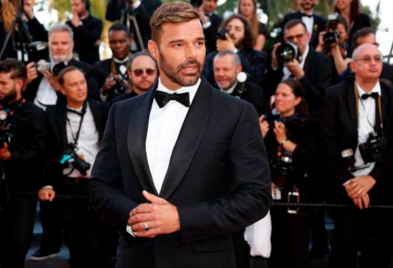 Ricky Martin enfrentará proceso legal tras orden de restricción en su contra