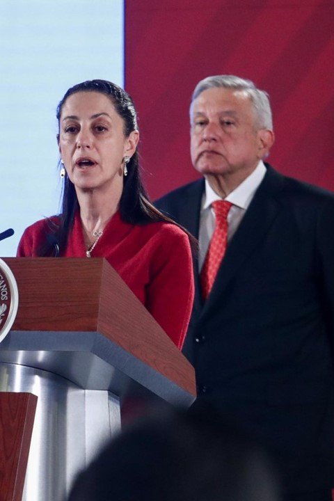 “Expertos analizan las reformas constitucionales de López Obrador: ¿Estrategia política acertada o polarización?”