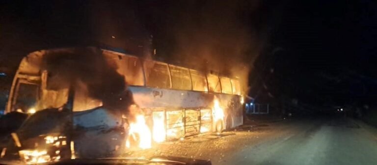 Oleada de Violencia en Tabasco: Queman Vehículos y Desatan Caos en Macuspana