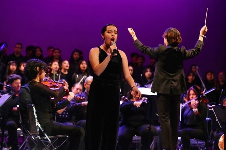 “Jóvenes Promesas Artísticas Brillan en el Teatro ‘Daniel Ayala Pérez'”