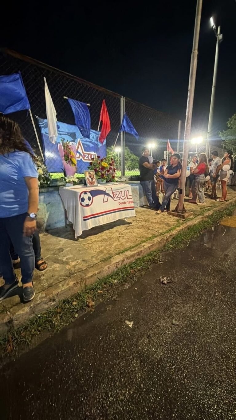 Entre flores y mensajes de cariño, Club Azul despide a Ximena tras tragedia en la Kinchil-Celestún