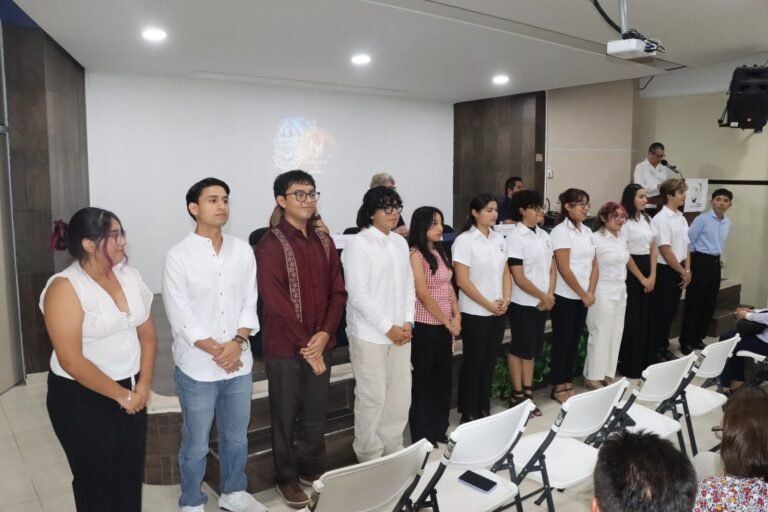 UADY fortalece programa comunitario con nueva dirigencia estudiantil