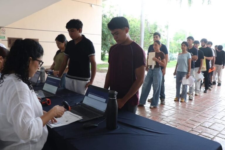Más de 14 mil jóvenes presentan examen de ingreso a la UADY para el ciclo 2026-2027