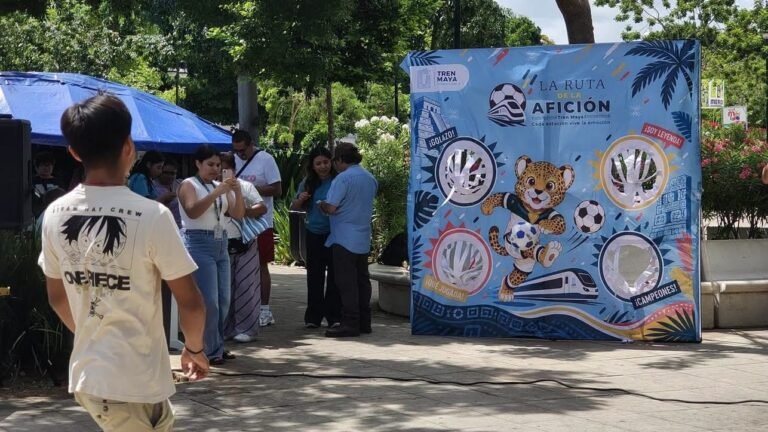 Tren Maya lleva información y actividades recreativas a la Plaza Grande de Mérida