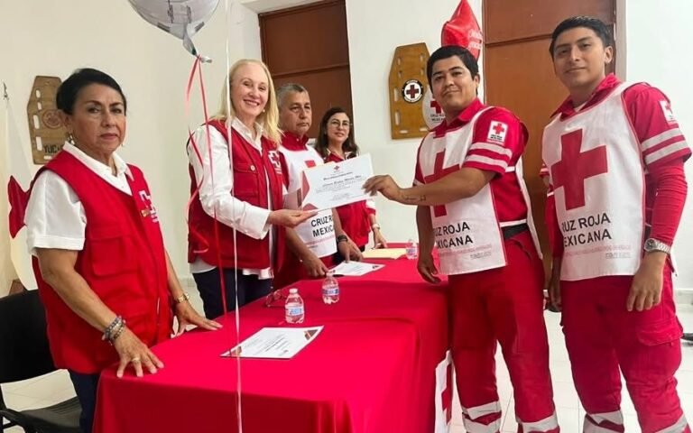 Cruz Roja Yucatán reconoce la entrega y vocación de sus socorristas en su día