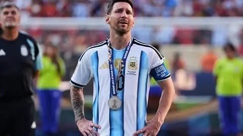 Lionel Messi rompe en llanto tras la derrota de Argentina en la final del Mundial 2026